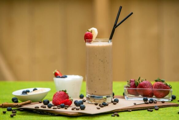 Berry and coffee smoothies for those who want to lose weight without sacrificing pleasure